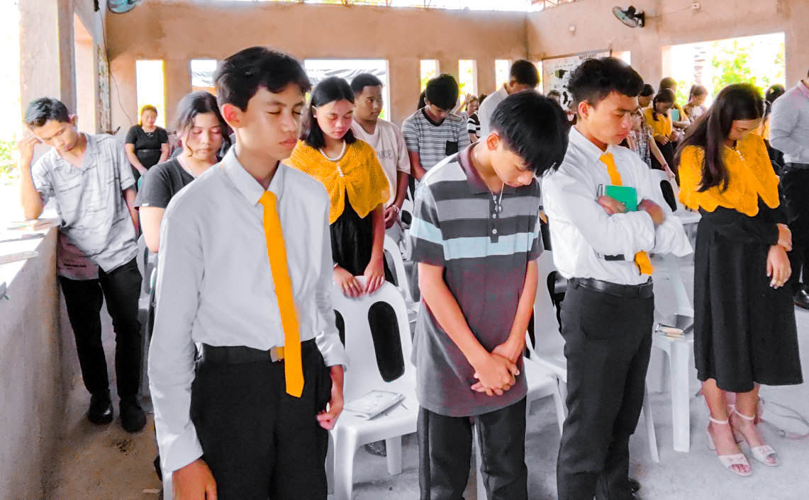 Worship Photo